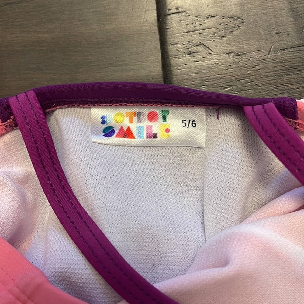 Dot dot smile scalloped pink and purple swim suit size 5/6 - Picture 3 of 3